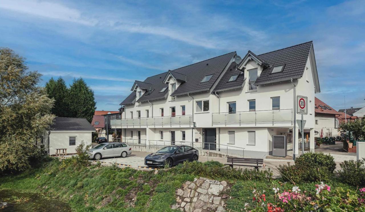Ferienwohnungen Und Boardinghouse Heimbach In Renchen エクステリア 写真
