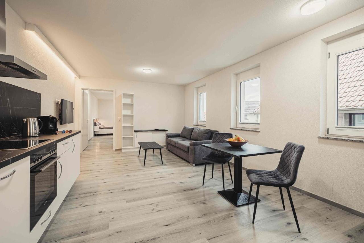 Ferienwohnungen Und Boardinghouse Heimbach In Renchen エクステリア 写真