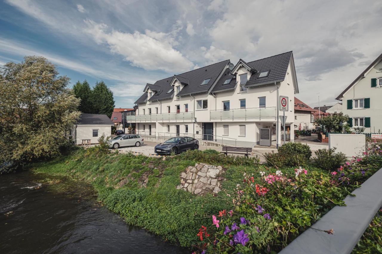 Ferienwohnungen Und Boardinghouse Heimbach In Renchen エクステリア 写真